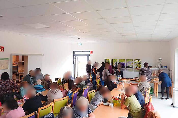 Viele Besucher beim Tag der offenen Tür der Tagespflege Neckarburken Viele Besucher beim Tag der offenen Tür der Tagespflege Neckarburken